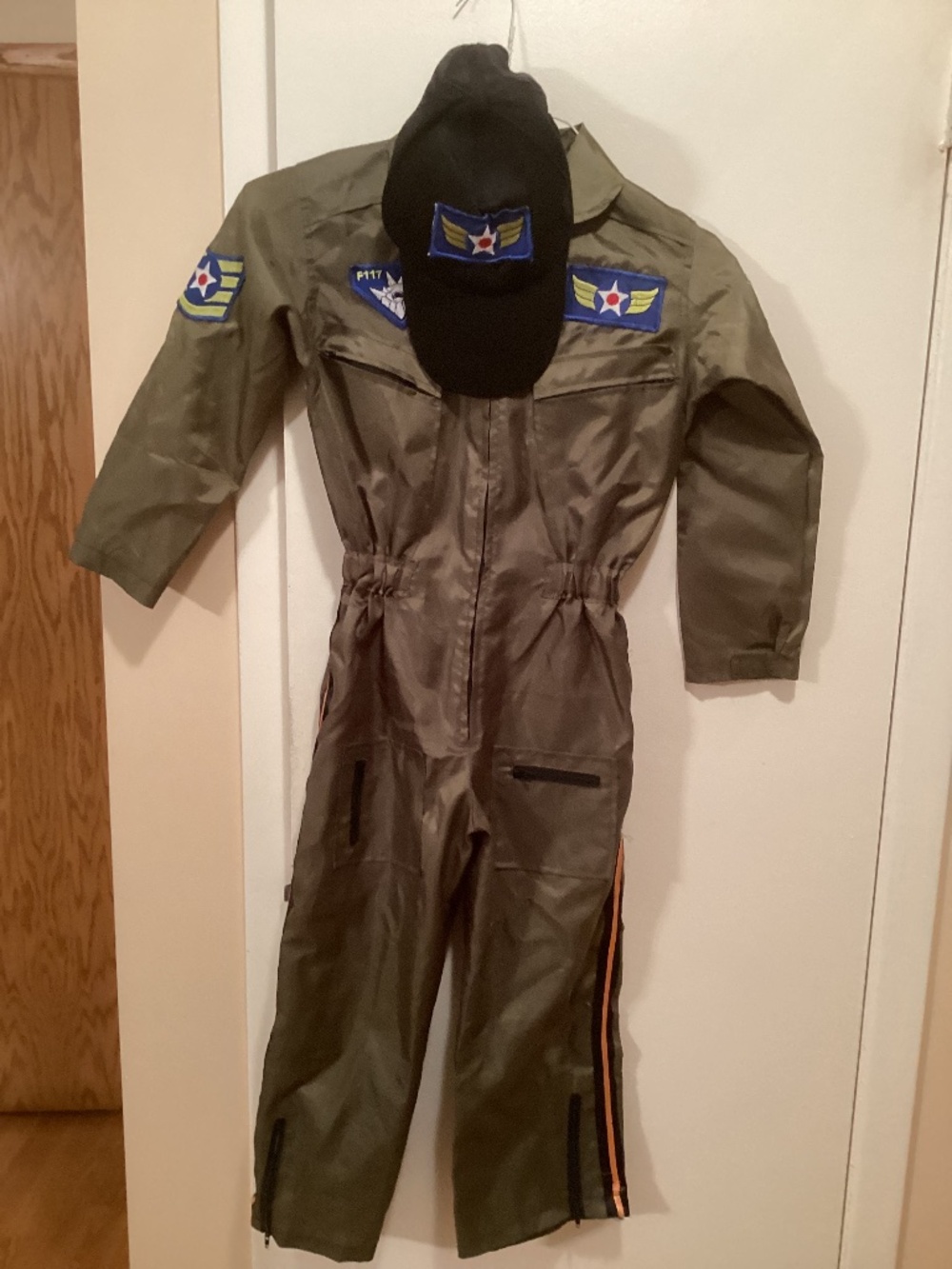 Fighter Pilot Jumpsuit Costume with cap (boys M)